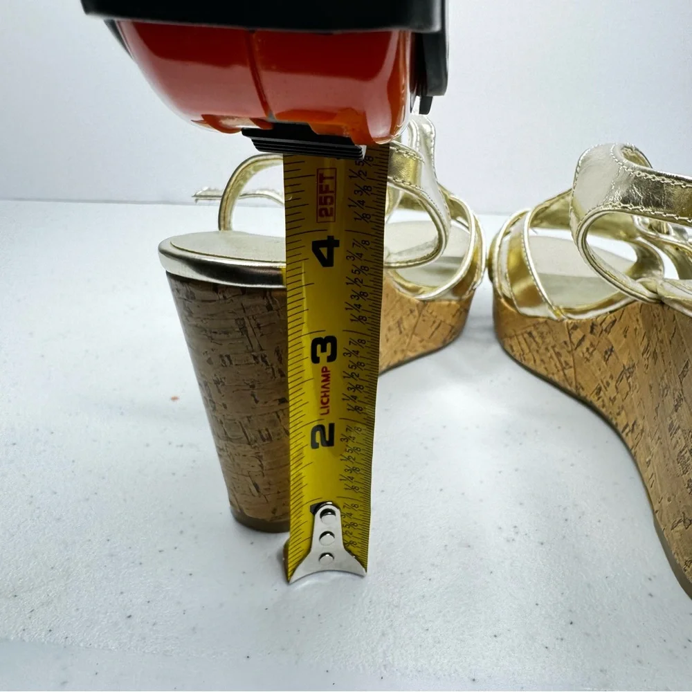 Liz Claiborne Kattie Metallic Gold Platform Cork Wedge Sandals Gold Medallion 9M
